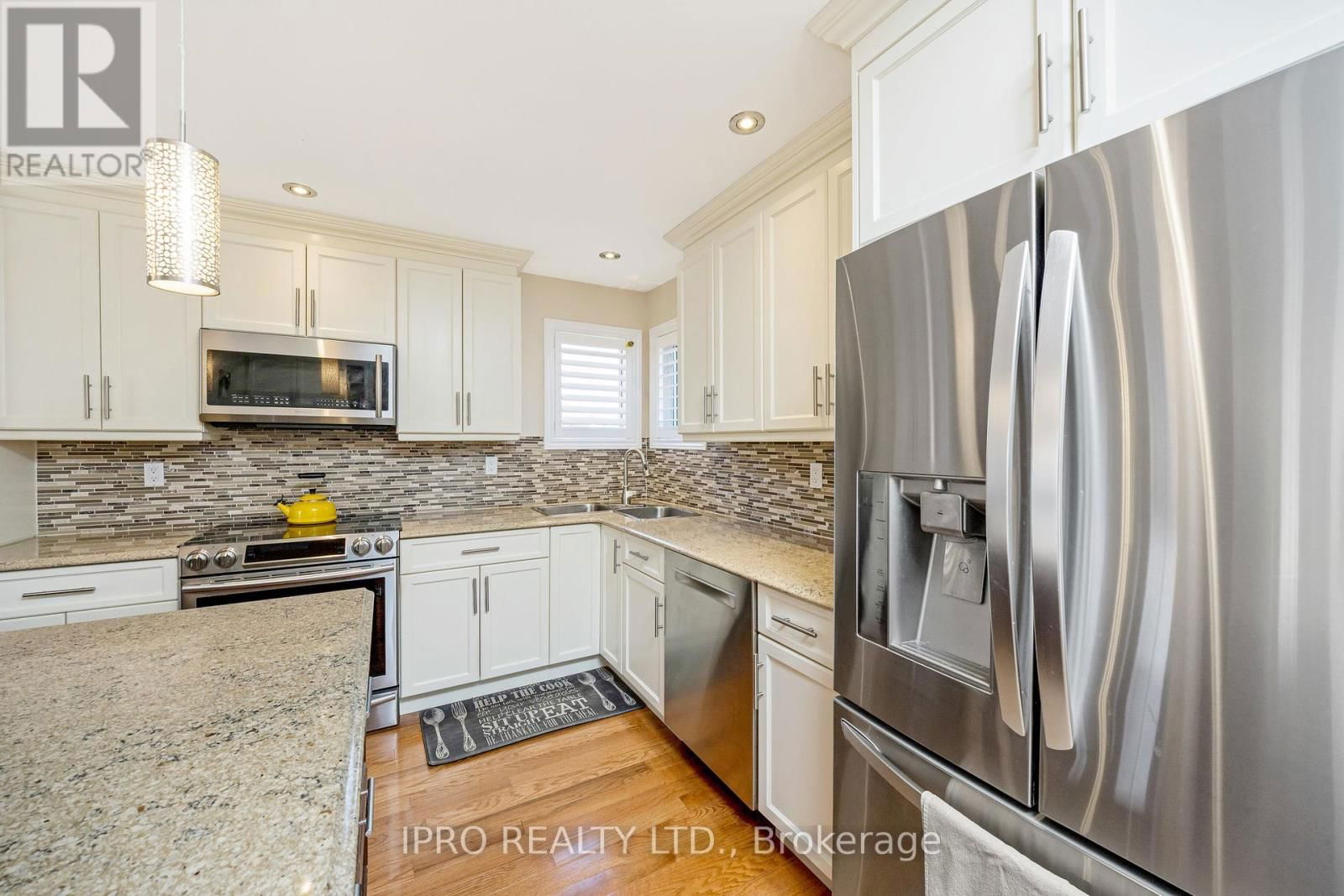 78 HARLEY AVENUE Image 17