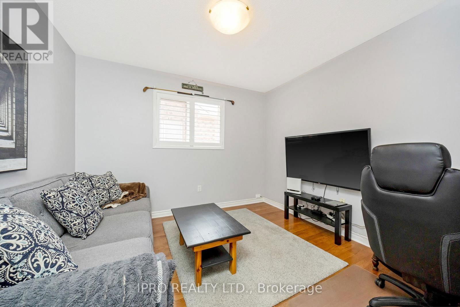 78 HARLEY AVENUE Image 21
