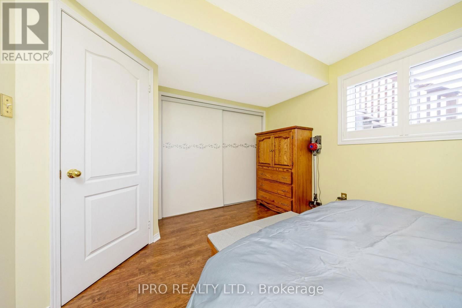 78 HARLEY AVENUE Image 30