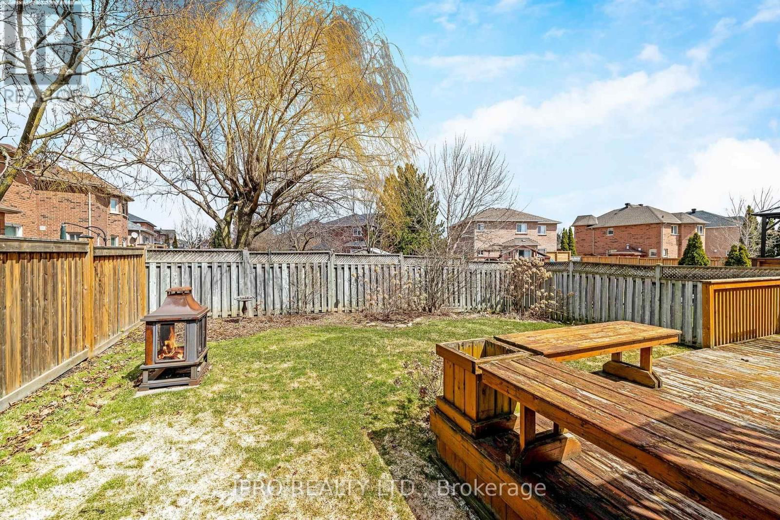 78 HARLEY AVENUE Image 32