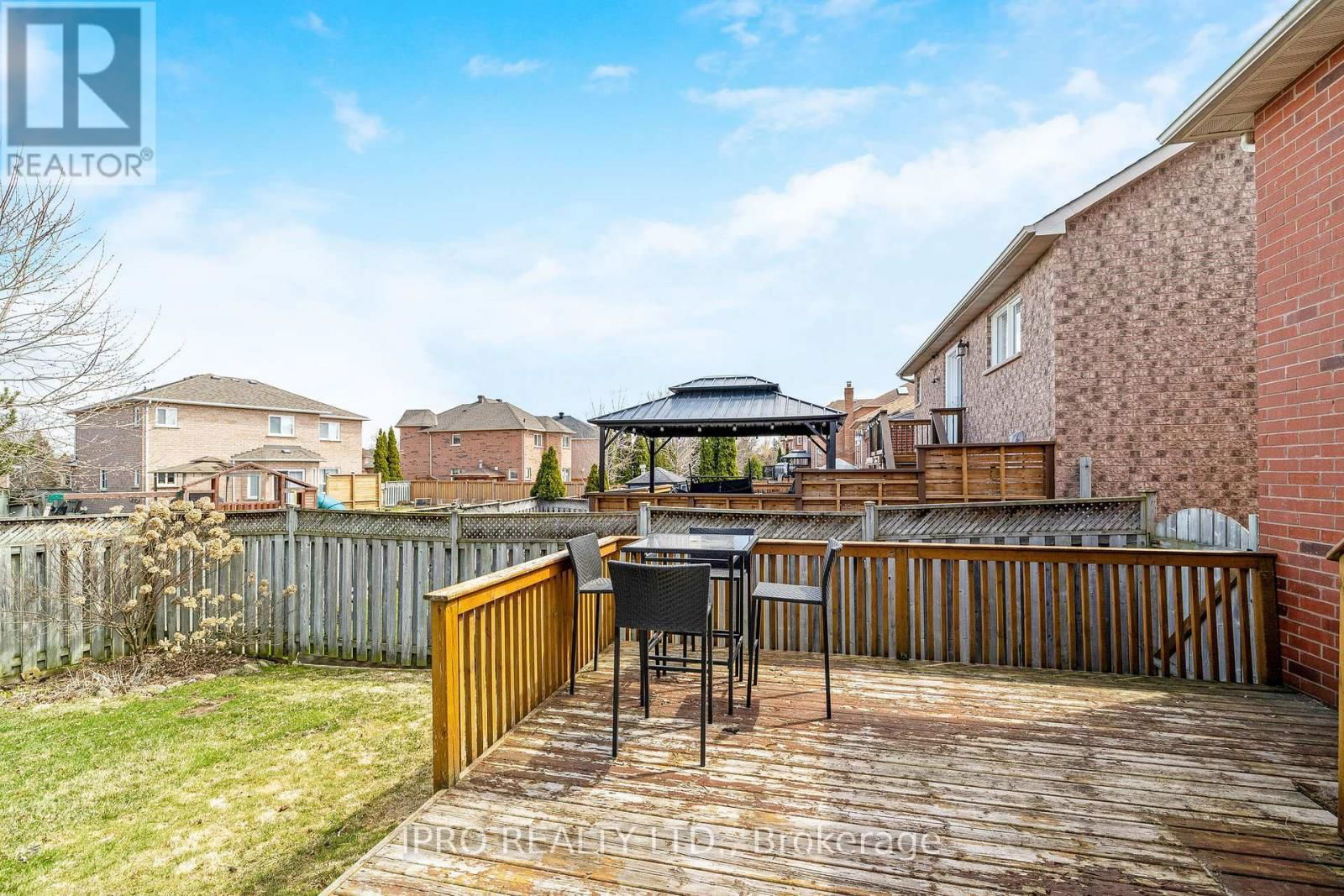78 HARLEY AVENUE Image 37