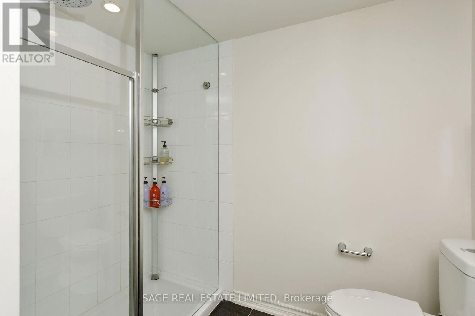 10 - 80 EASTWOOD PARK GARDENS Image 32