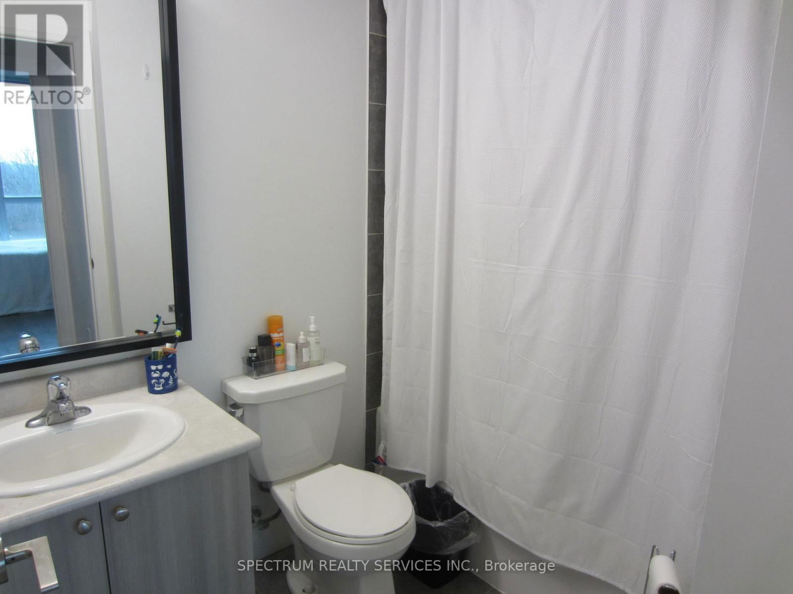 311 - 65 YORKLAND BOULEVARD Image 12