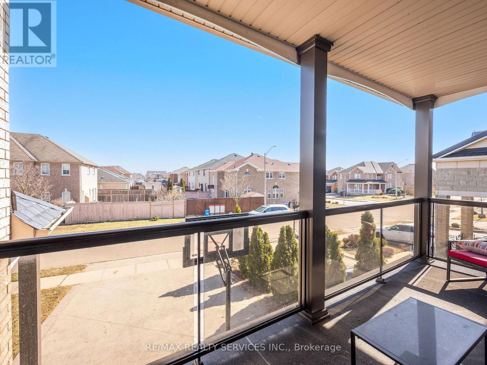 40 MISTYCREEK CRESCENT Image 27