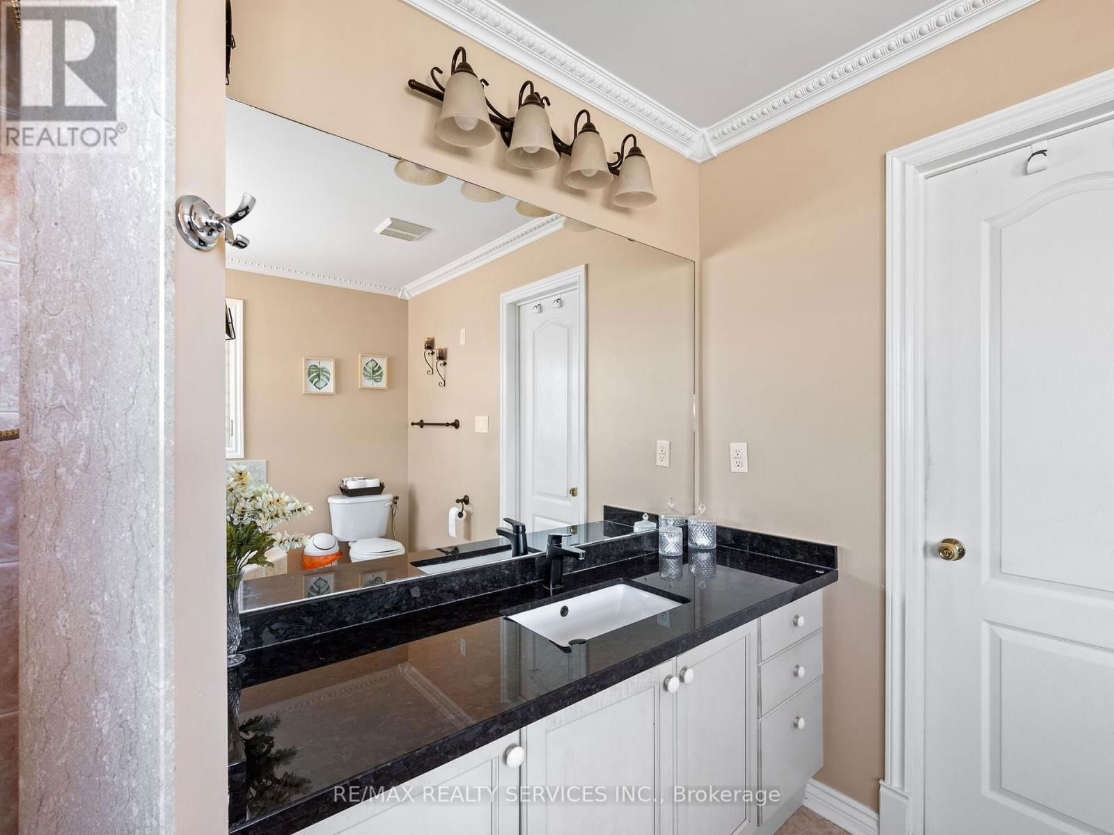 40 MISTYCREEK CRESCENT Image 31