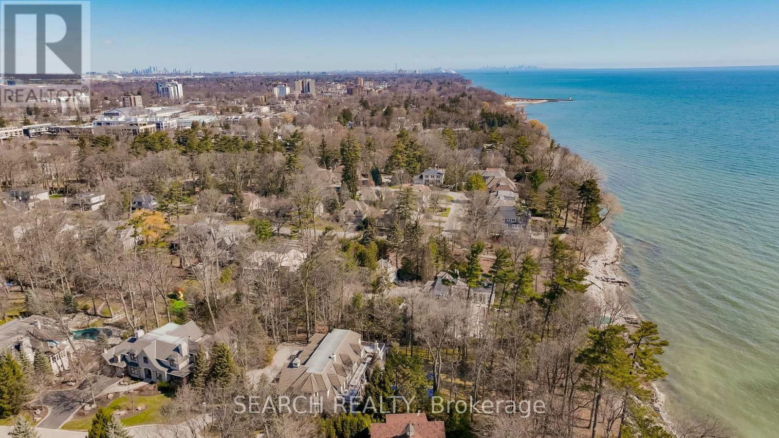 26 HOLYROOD AVENUE Image 12