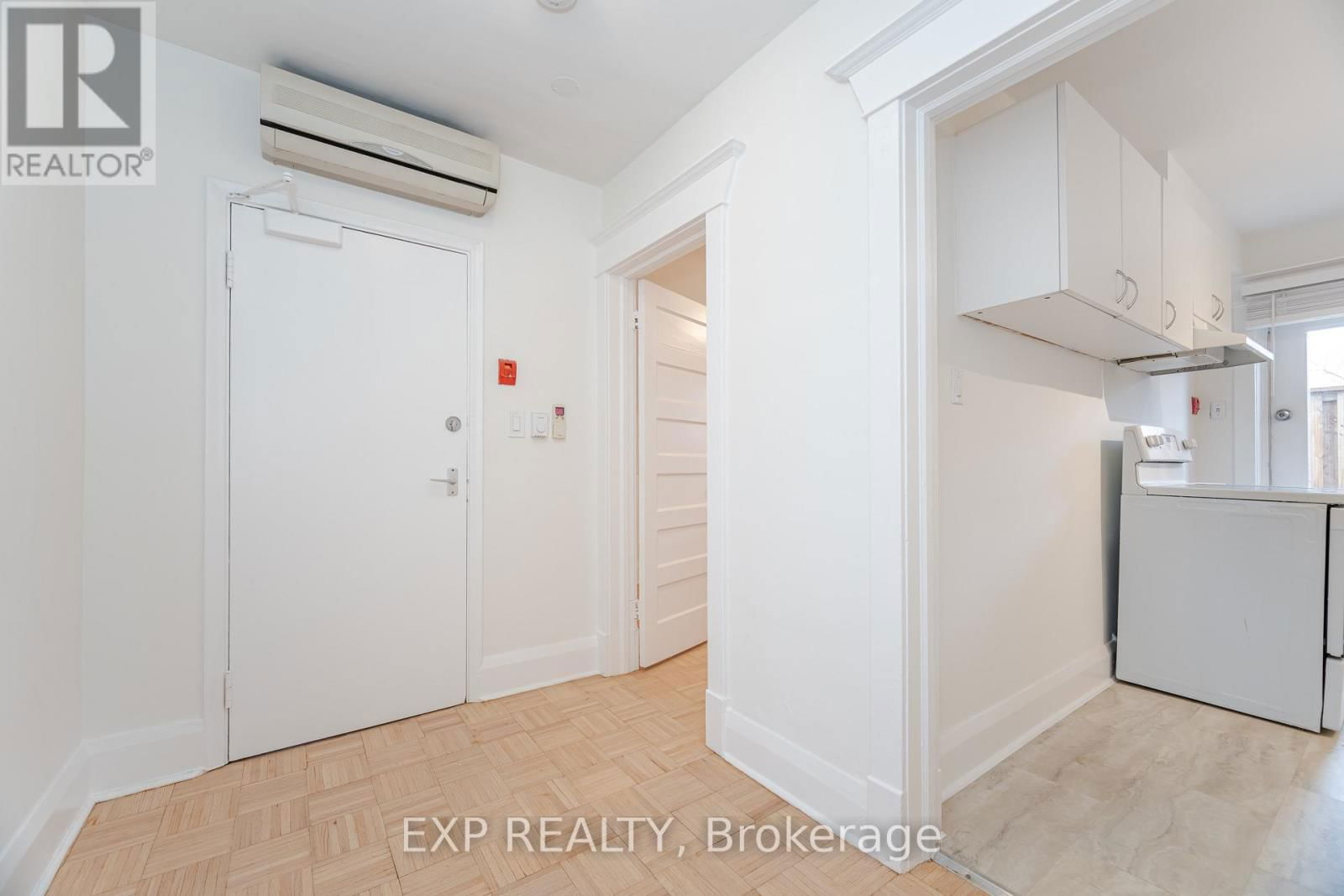 3rd Fl - 174 EVELYN AVENUE Image 7