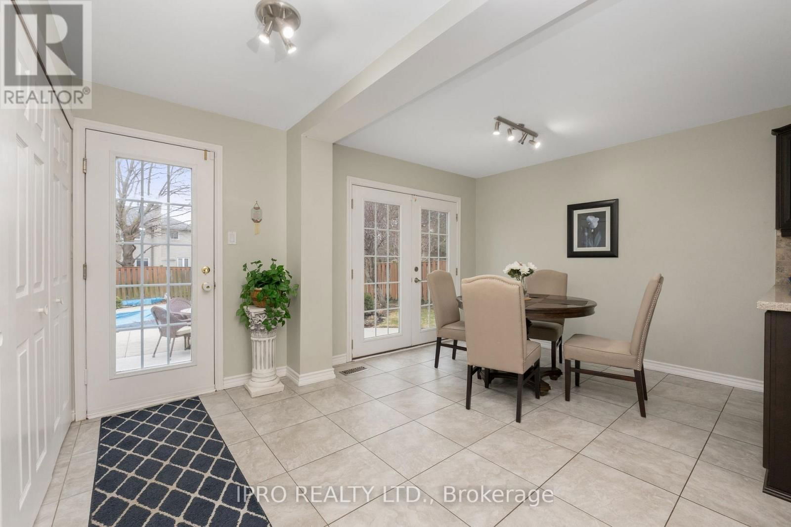 1 LINDHURST STREET Image 10