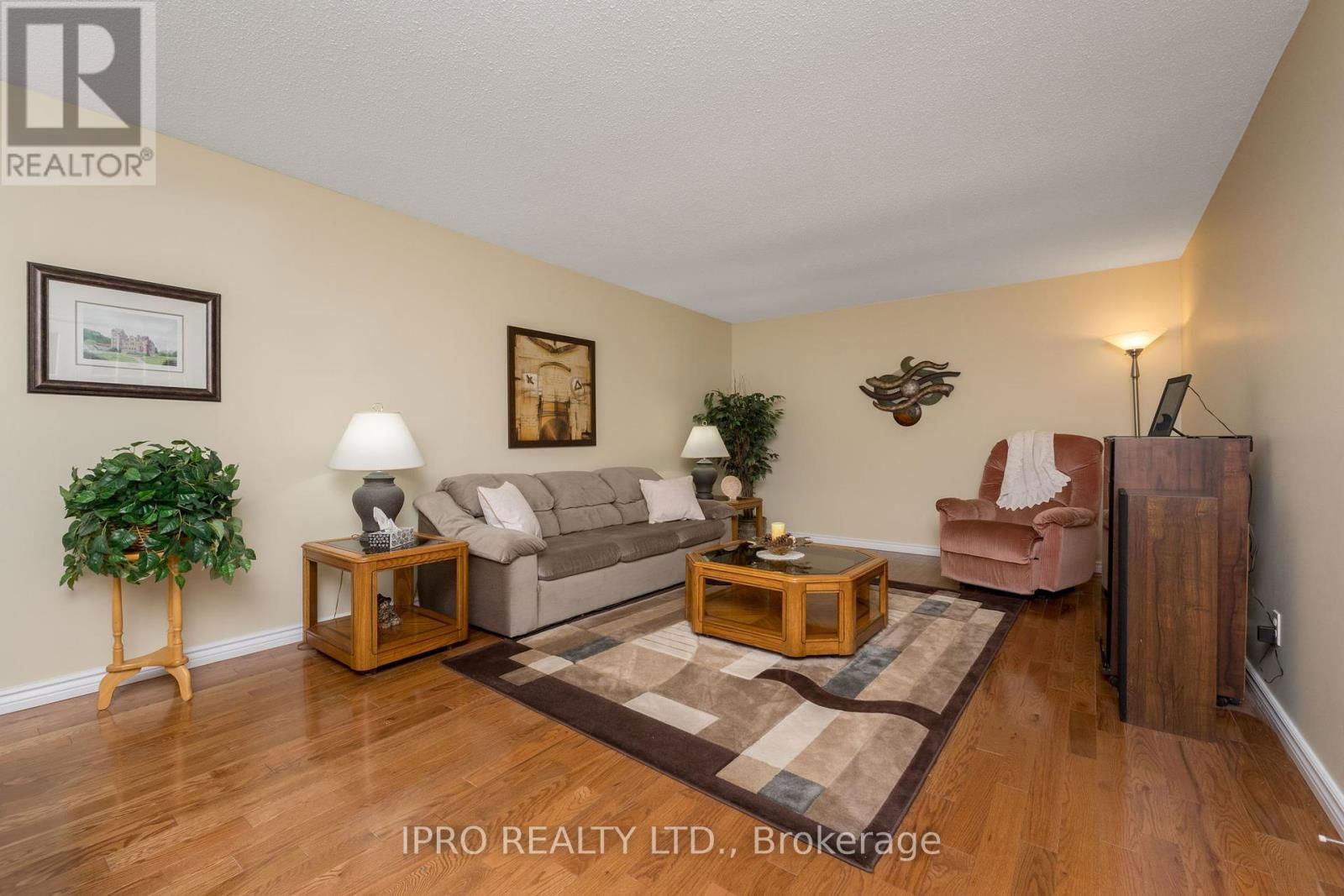 1 LINDHURST STREET Image 13