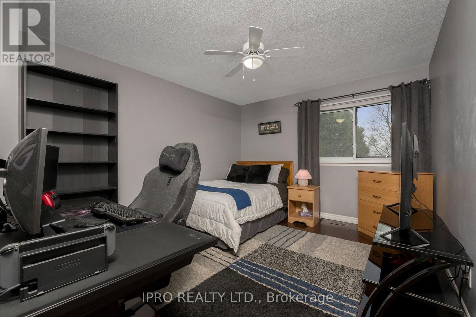 1 LINDHURST STREET Image 19