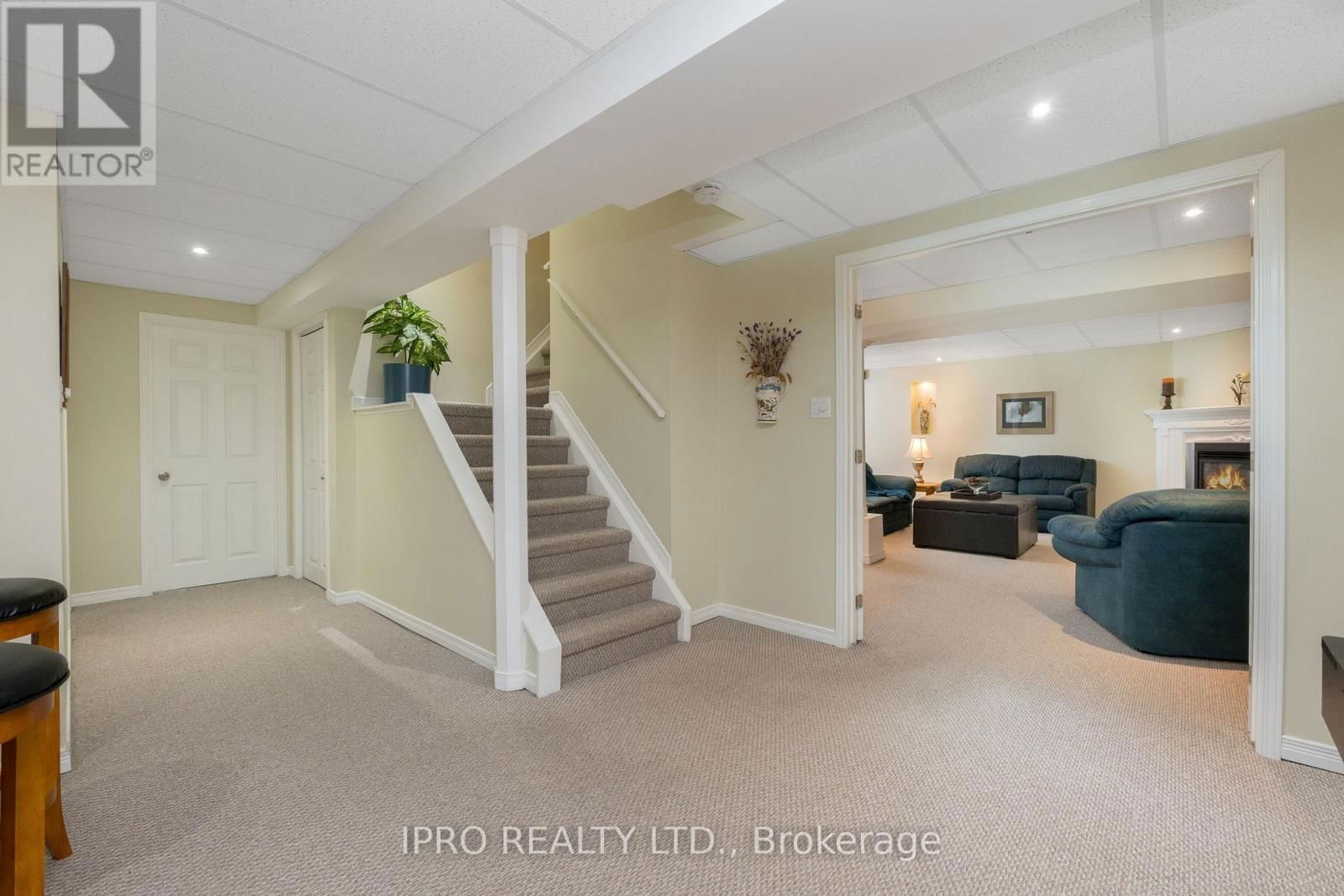 1 LINDHURST STREET Image 22
