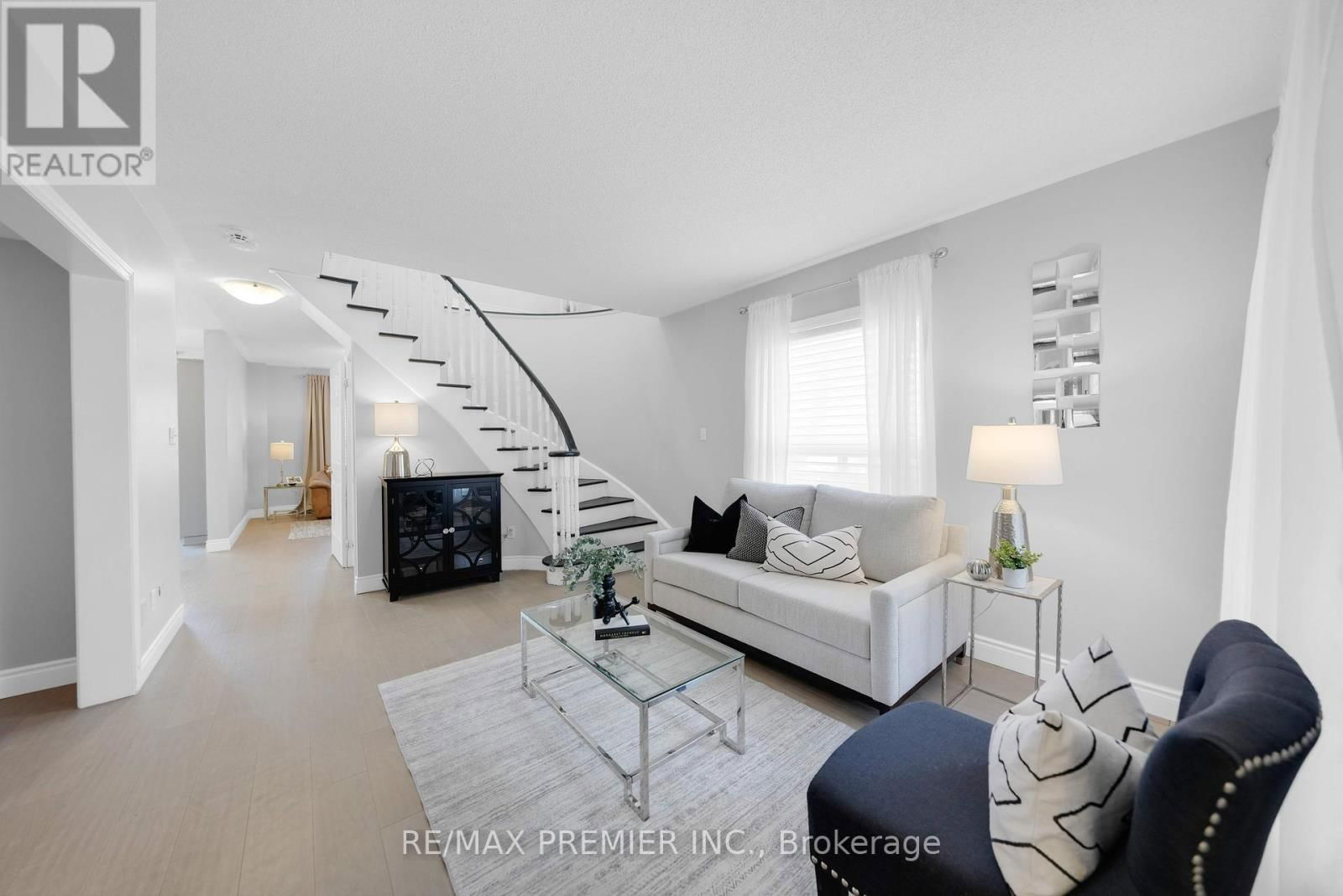 16 SHADY GLEN CRESCENT Image 10