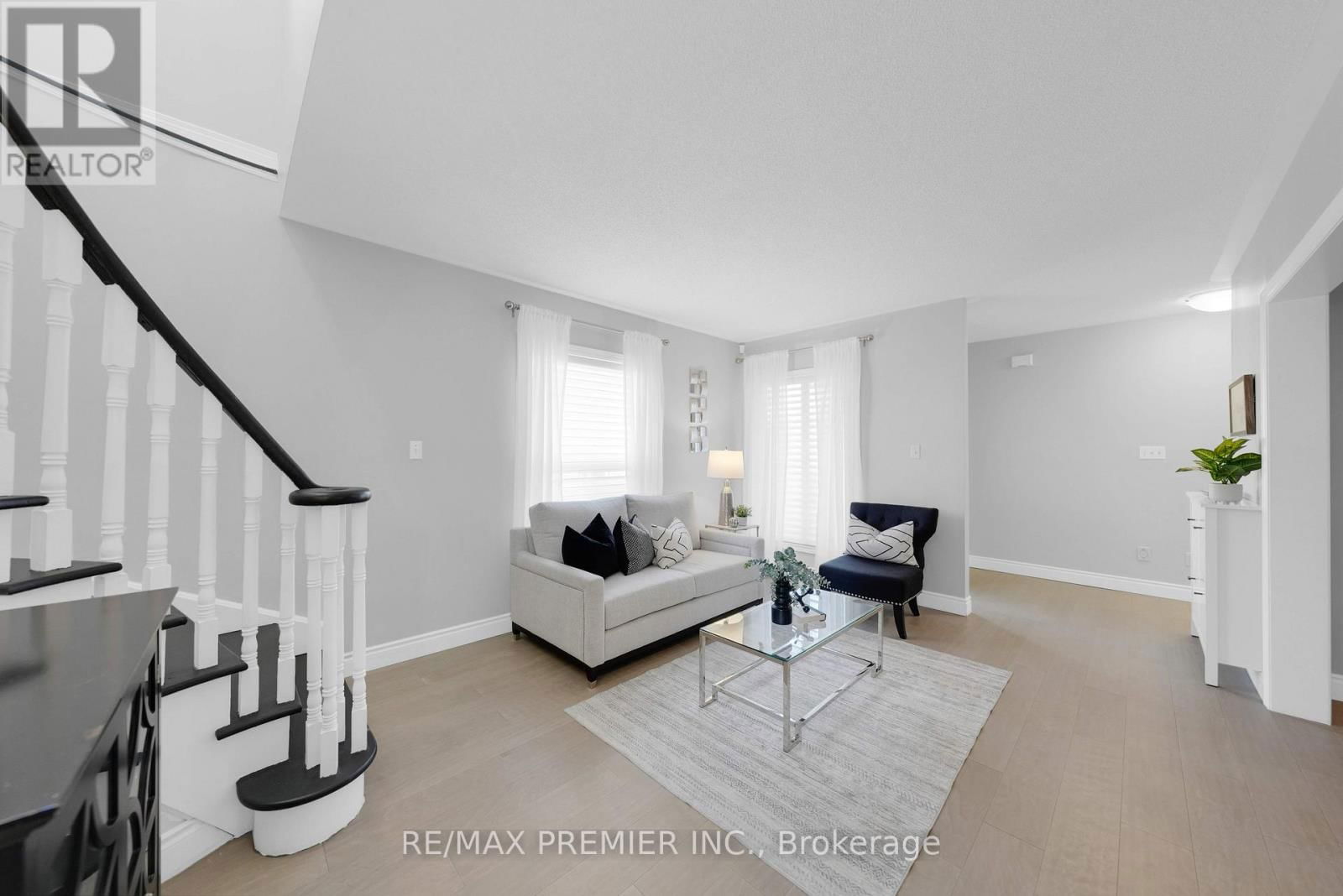 16 SHADY GLEN CRESCENT Image 12