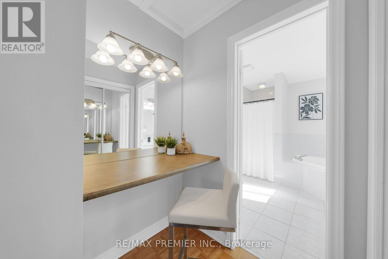 16 SHADY GLEN CRESCENT Image 34