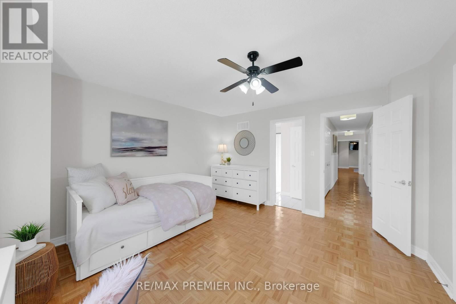16 SHADY GLEN CRESCENT Image 45