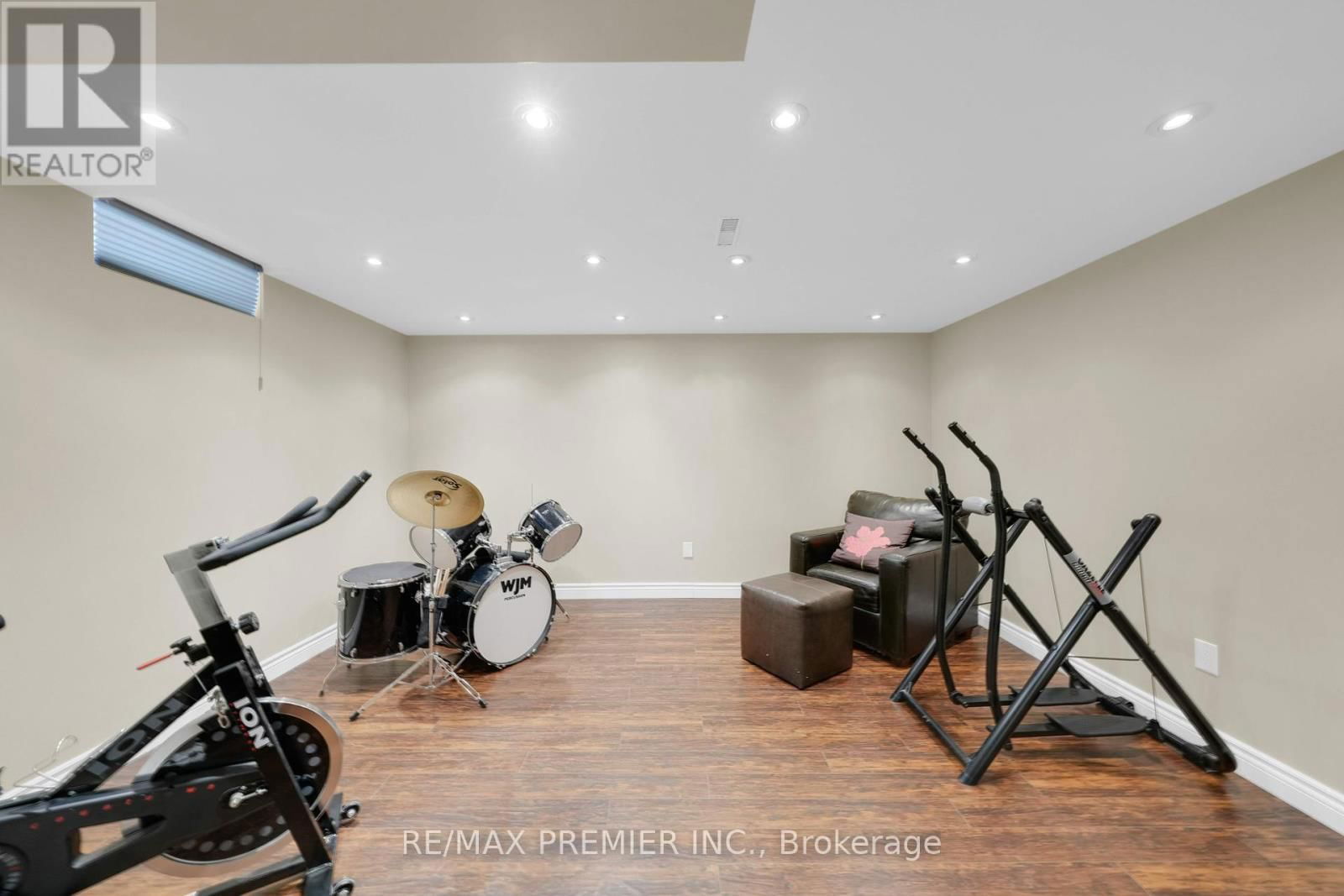 16 SHADY GLEN CRESCENT Image 47