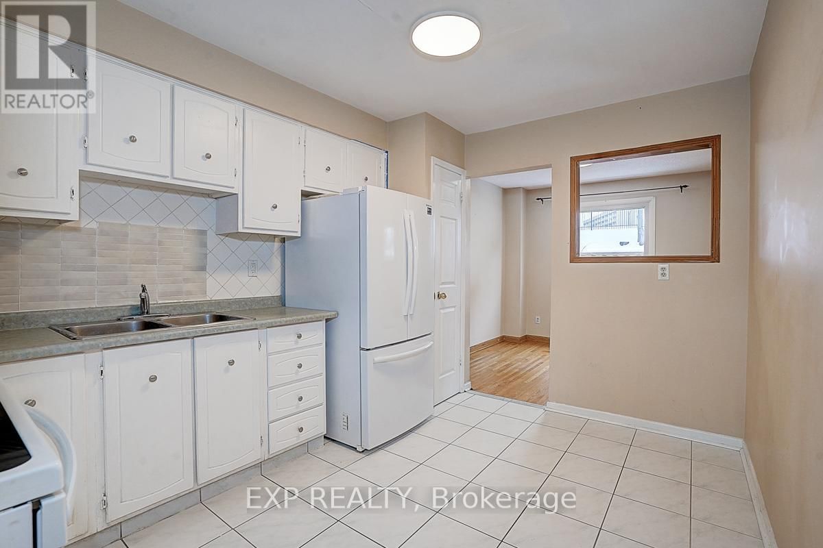 56 - 41 MISSISSAUGA VALLEY BOULEVARD Image 11