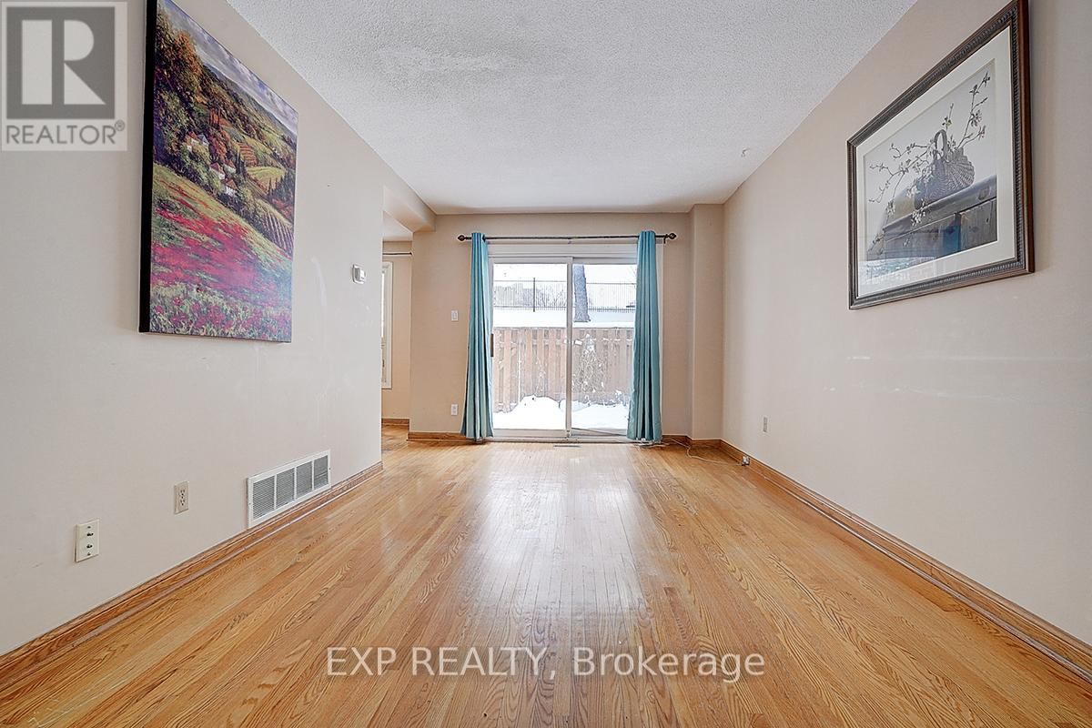 56 - 41 MISSISSAUGA VALLEY BOULEVARD Image 17