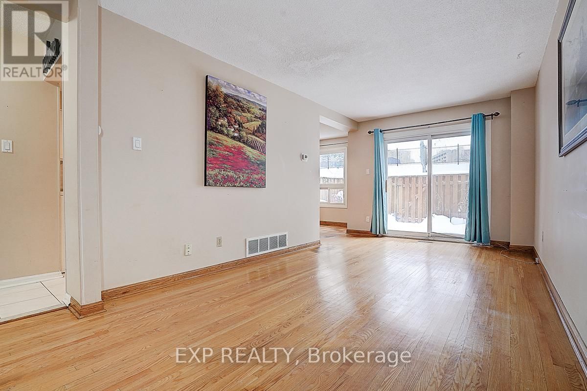 56 - 41 MISSISSAUGA VALLEY BOULEVARD Image 18