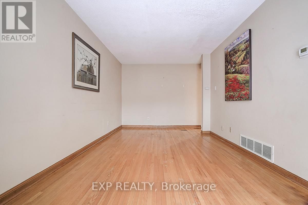 56 - 41 MISSISSAUGA VALLEY BOULEVARD Image 19