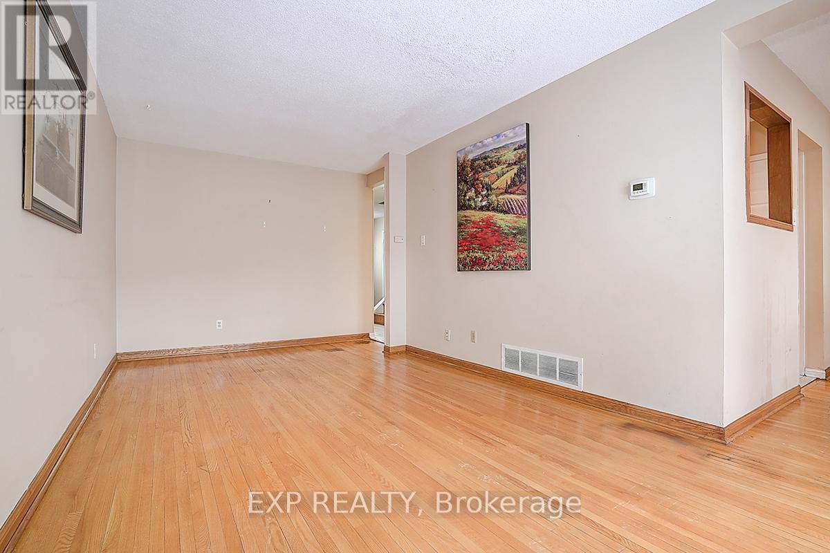 56 - 41 MISSISSAUGA VALLEY BOULEVARD Image 20