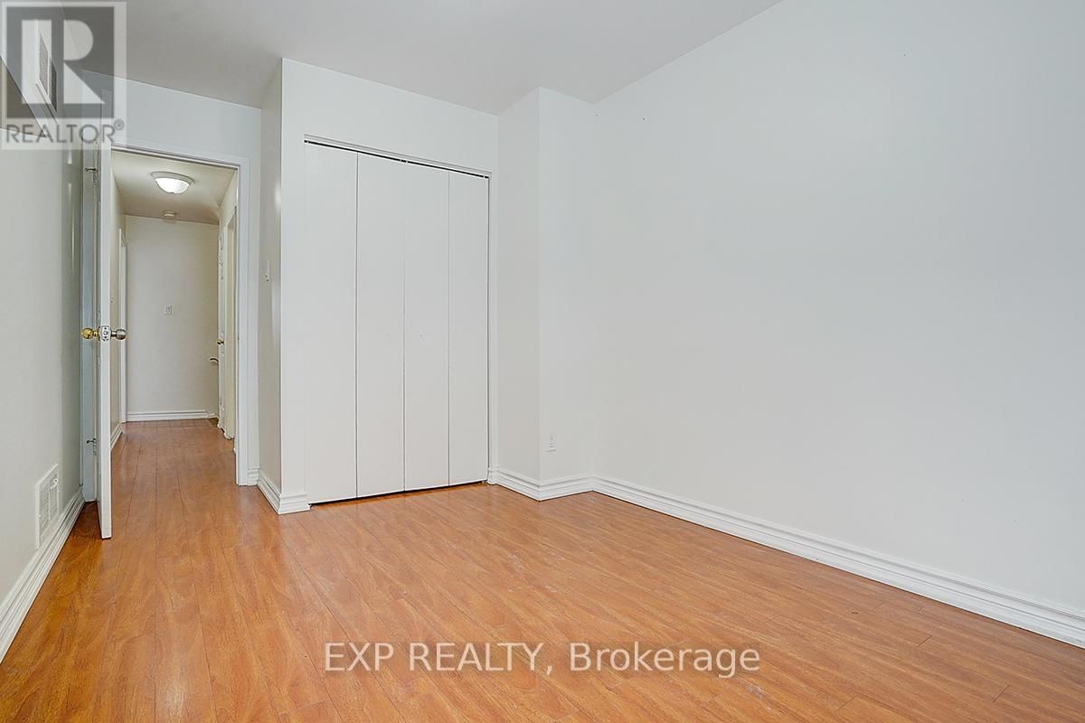 56 - 41 MISSISSAUGA VALLEY BOULEVARD Image 28
