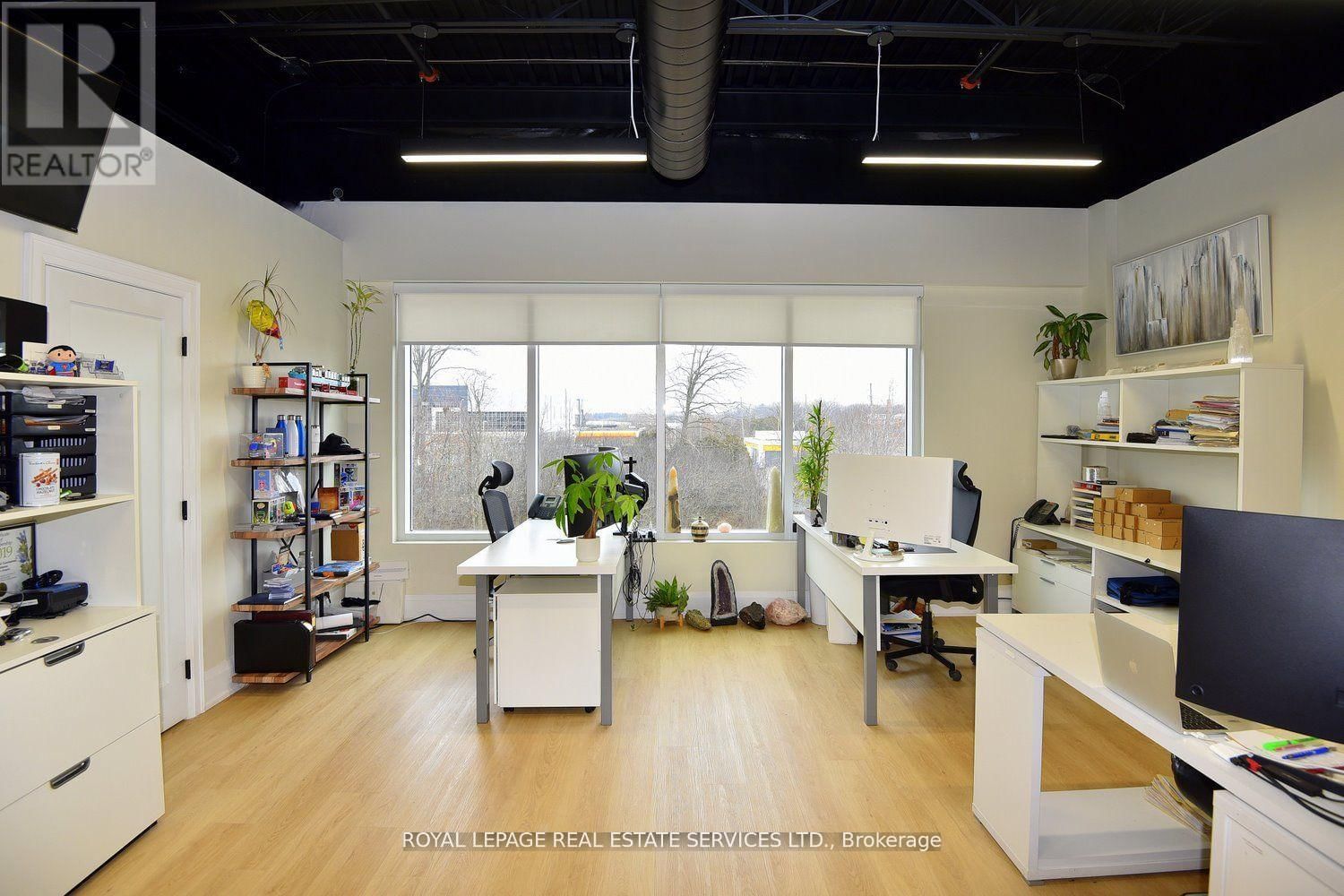 208 - 3465 REBECCA STREET Image 3