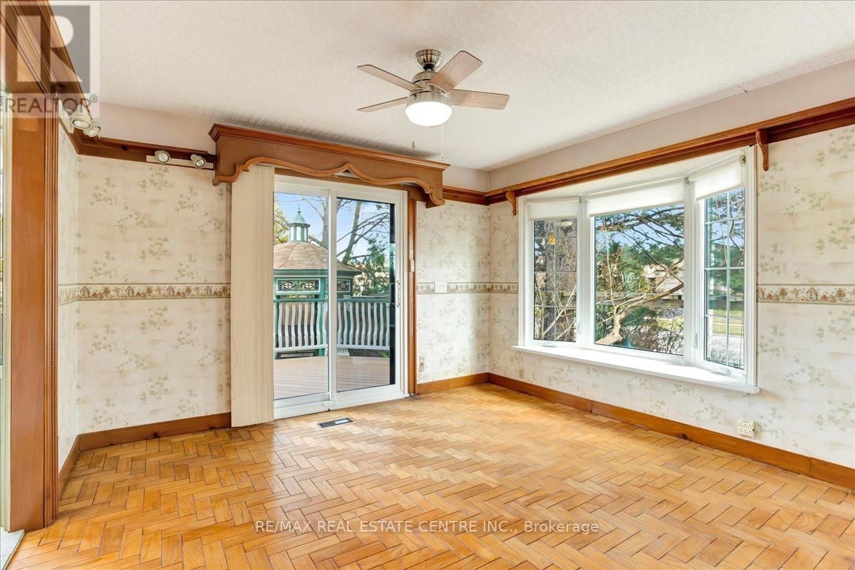 485 GOWLAND CRESCENT Image 24