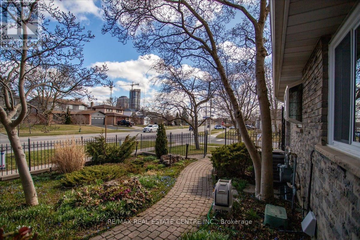 485 GOWLAND CRESCENT Image 49
