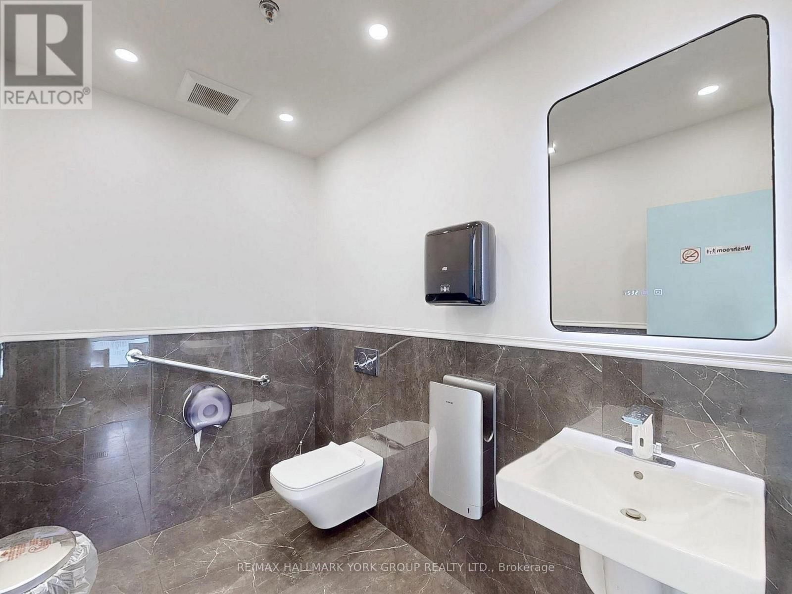 2777 STEELES AVENUE WEST Image 23