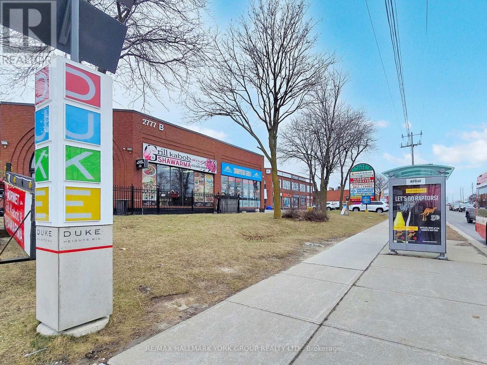 2777 STEELES AVENUE WEST Image 31