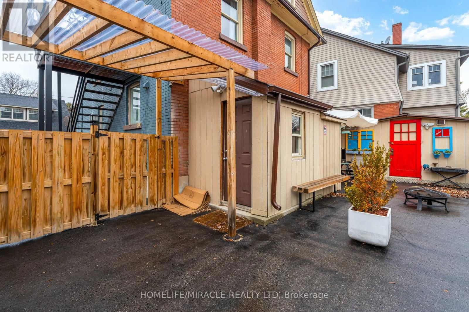 8 MILL STREET Image 14