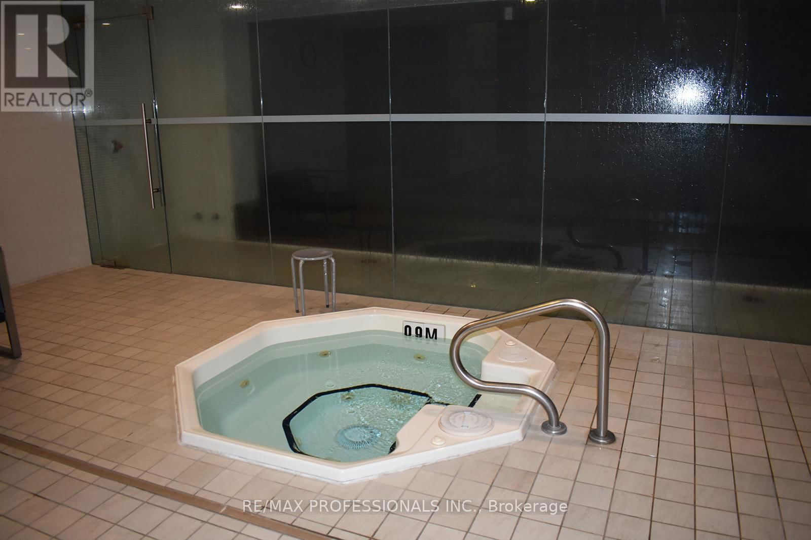 105 - 205 SHERWAY GARDENS ROAD Image 33