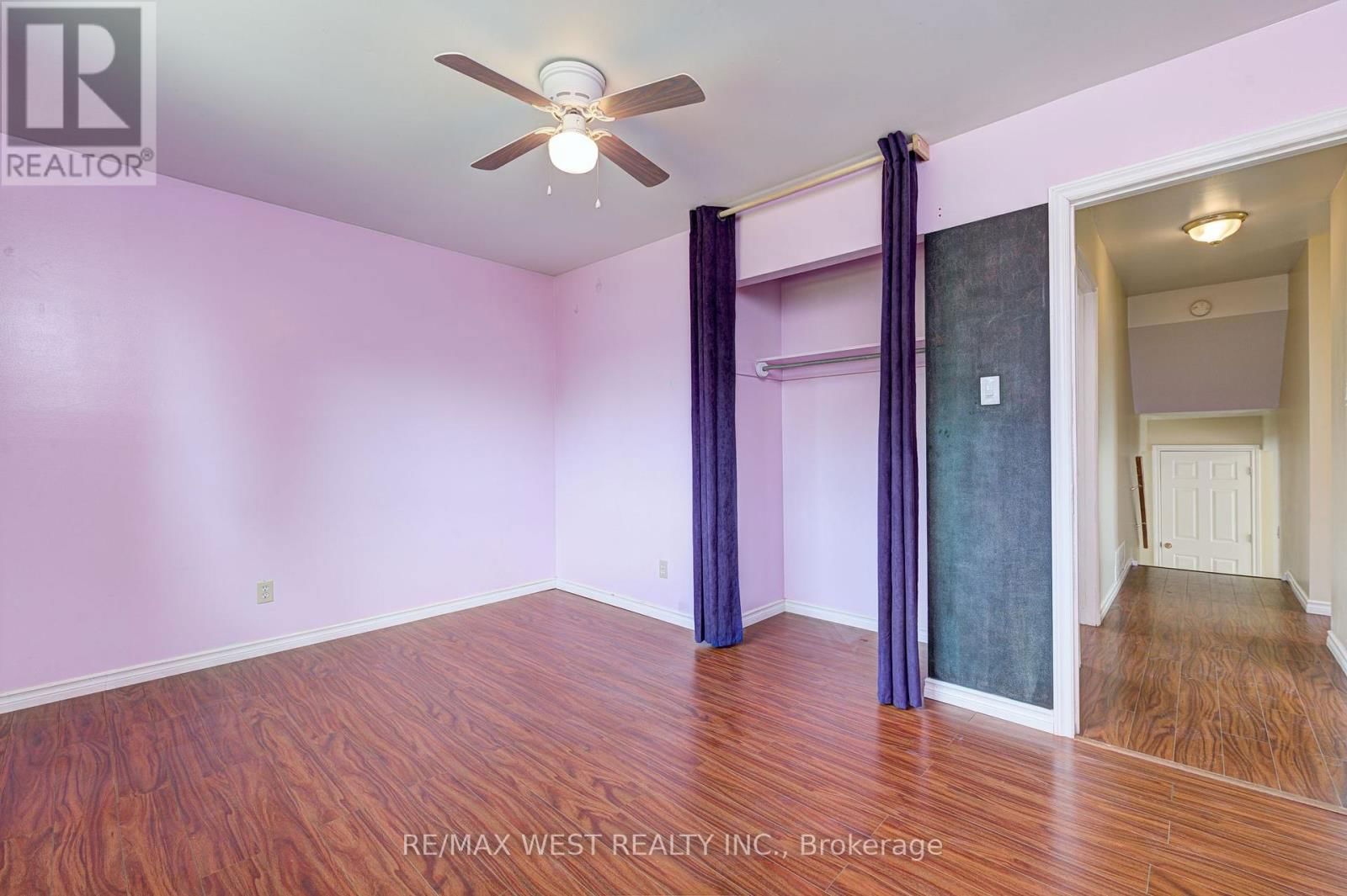 Upper Lvl - 18 GLENFOREST ROAD Image 14
