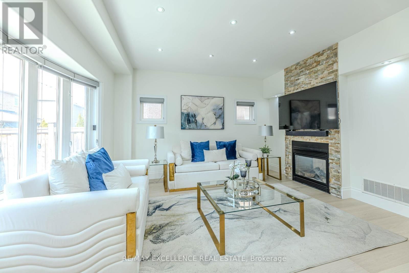 24 DELMONICO ROAD Image 12