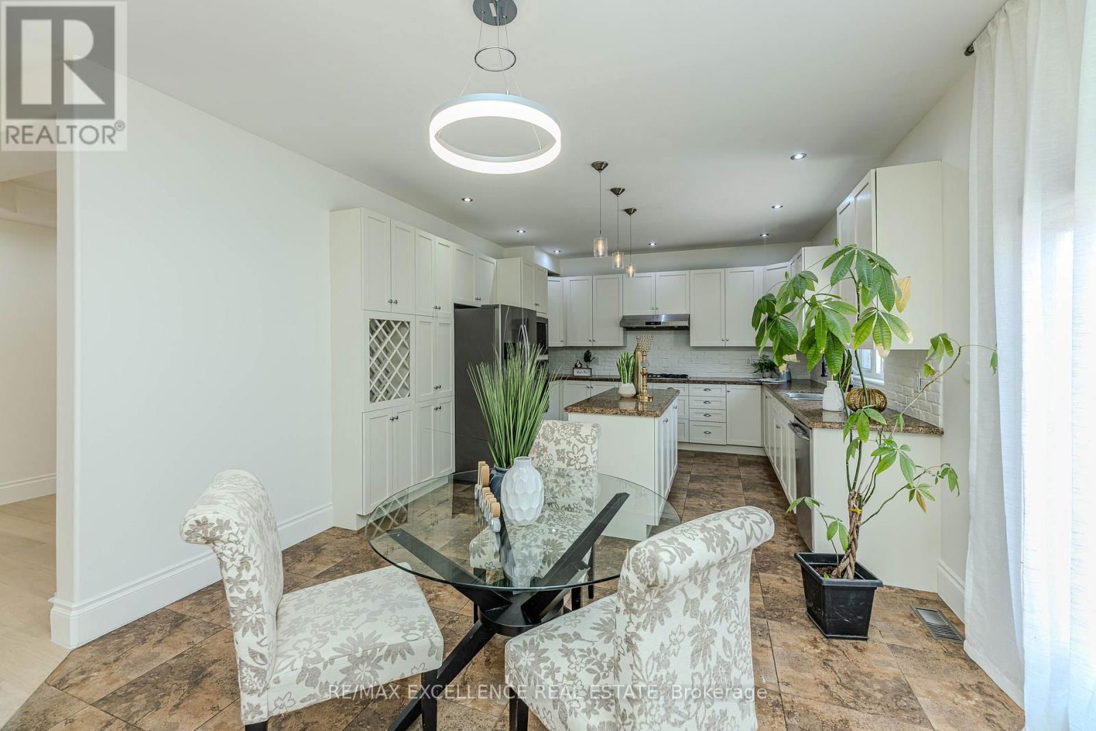 24 DELMONICO ROAD Image 17