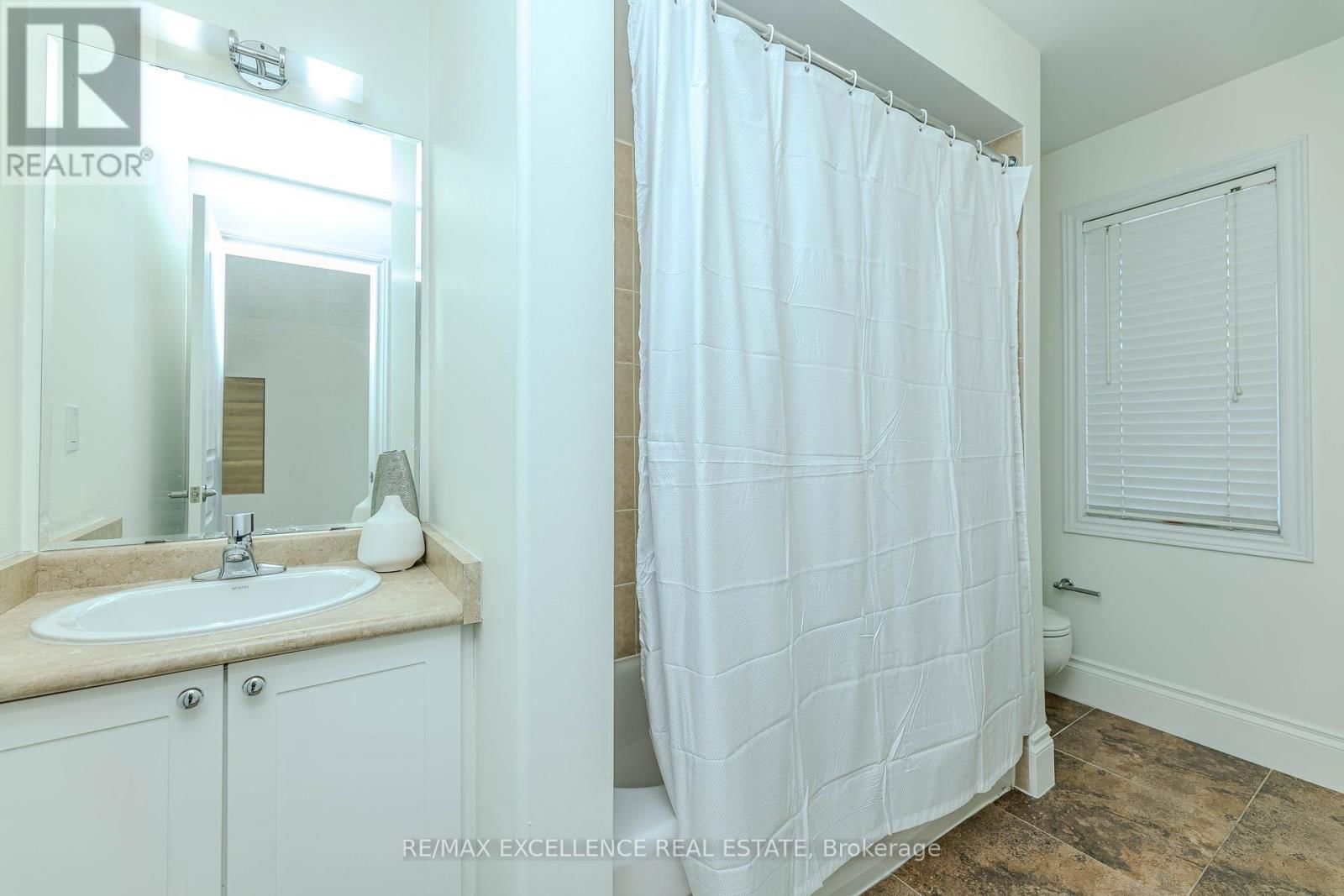 24 DELMONICO ROAD Image 40