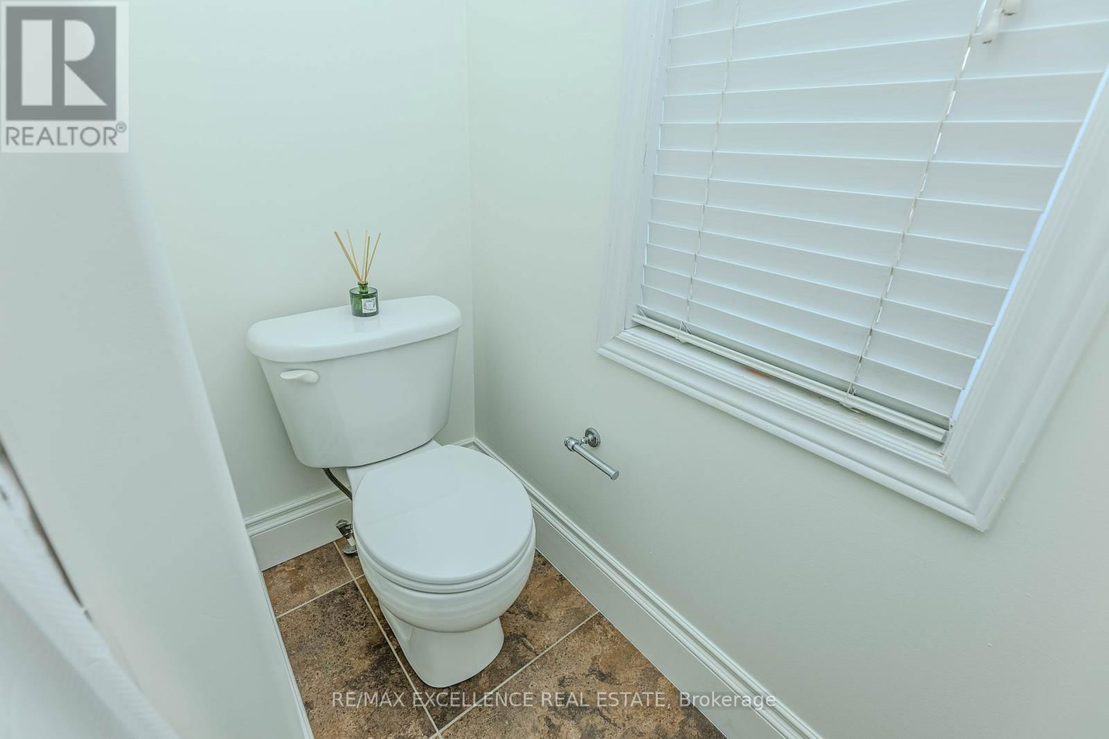 24 DELMONICO ROAD Image 41