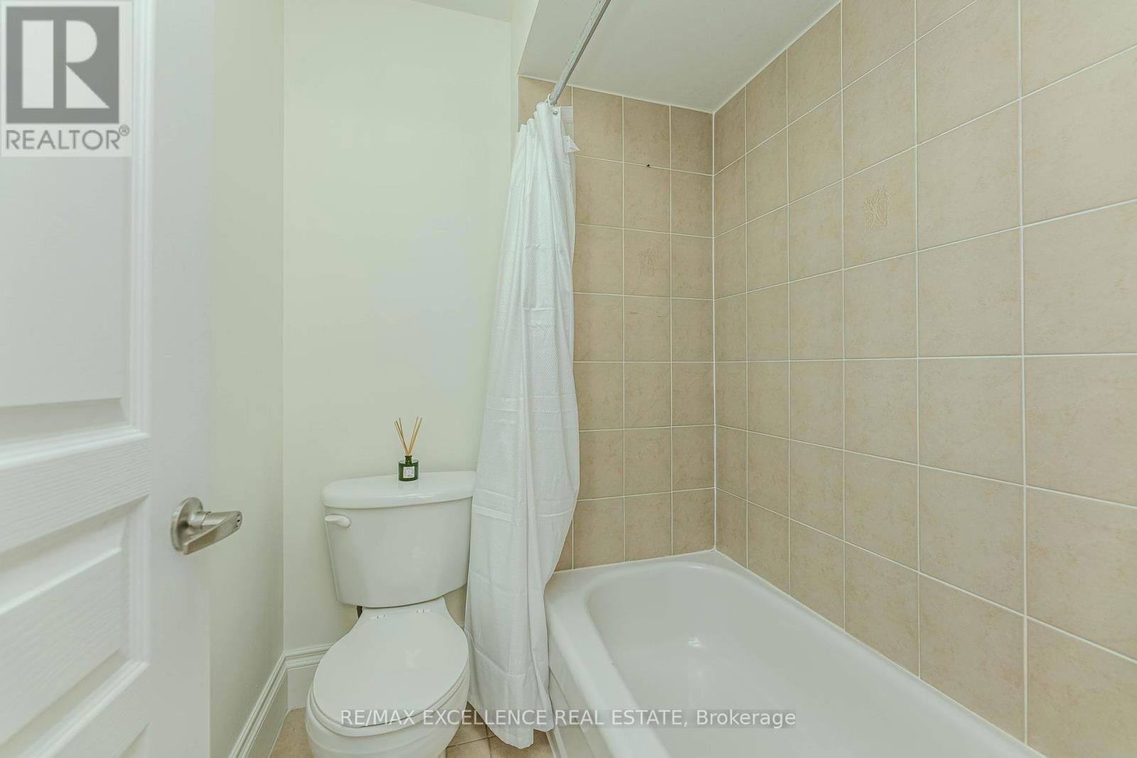 24 DELMONICO ROAD Image 47
