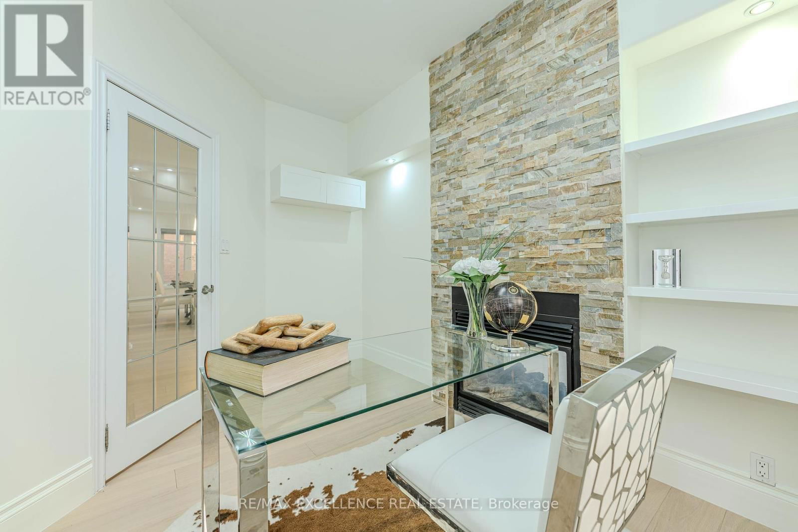 24 DELMONICO ROAD Image 9