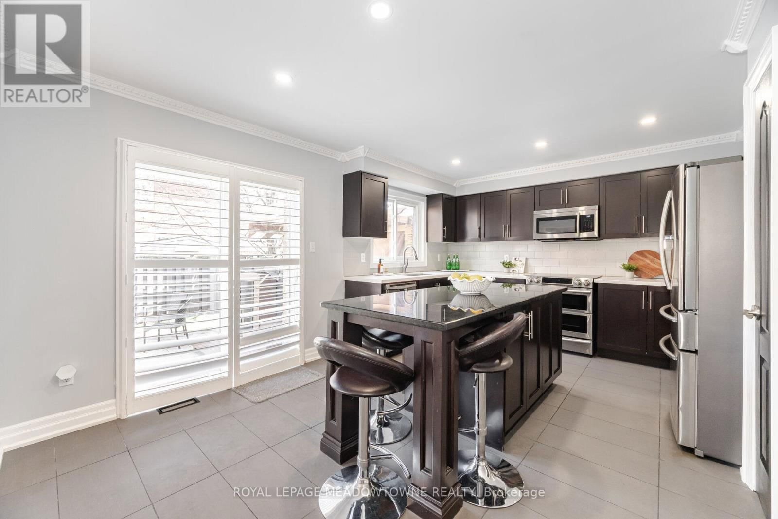 1240 FIELD DRIVE Image 10