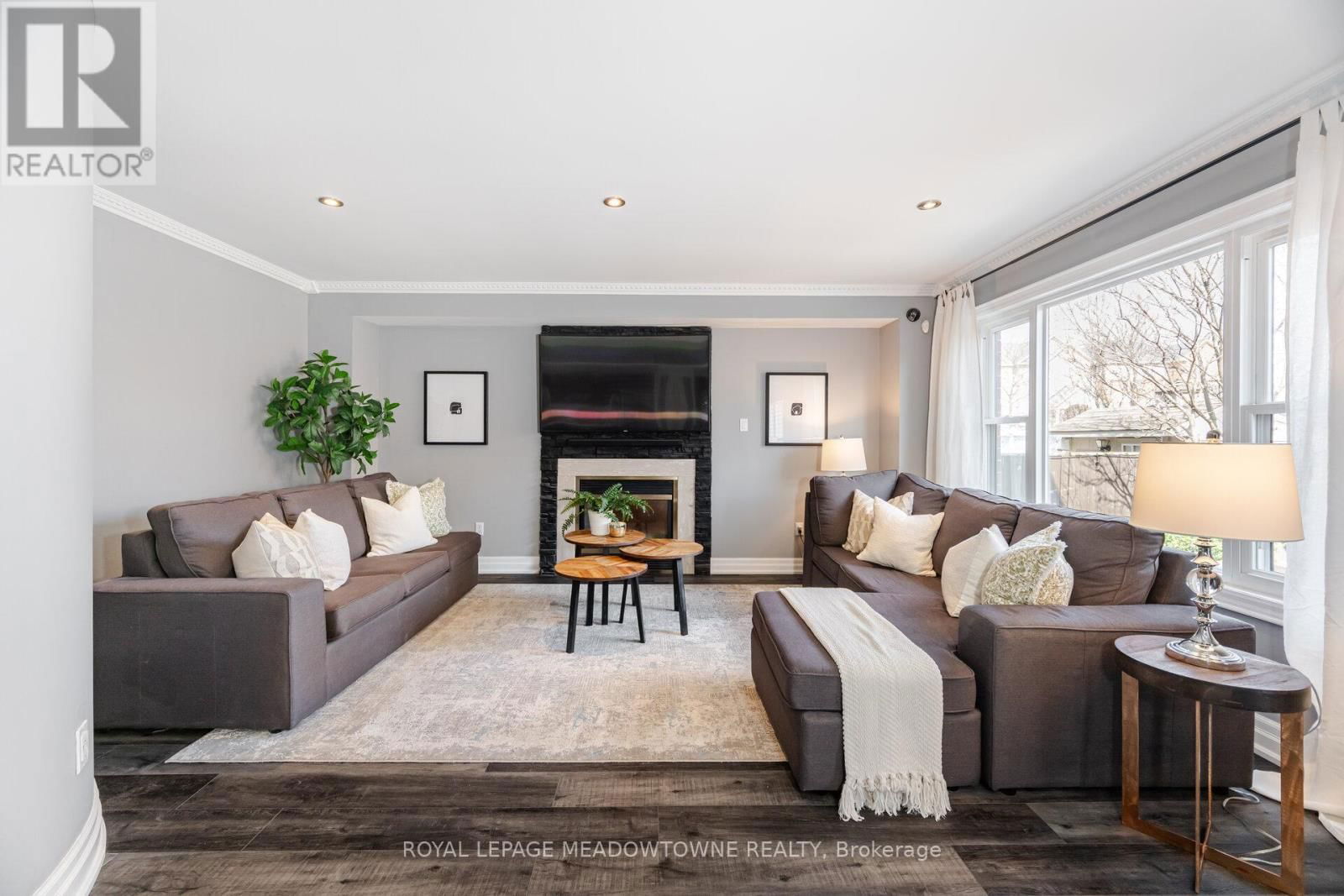 1240 FIELD DRIVE Image 15