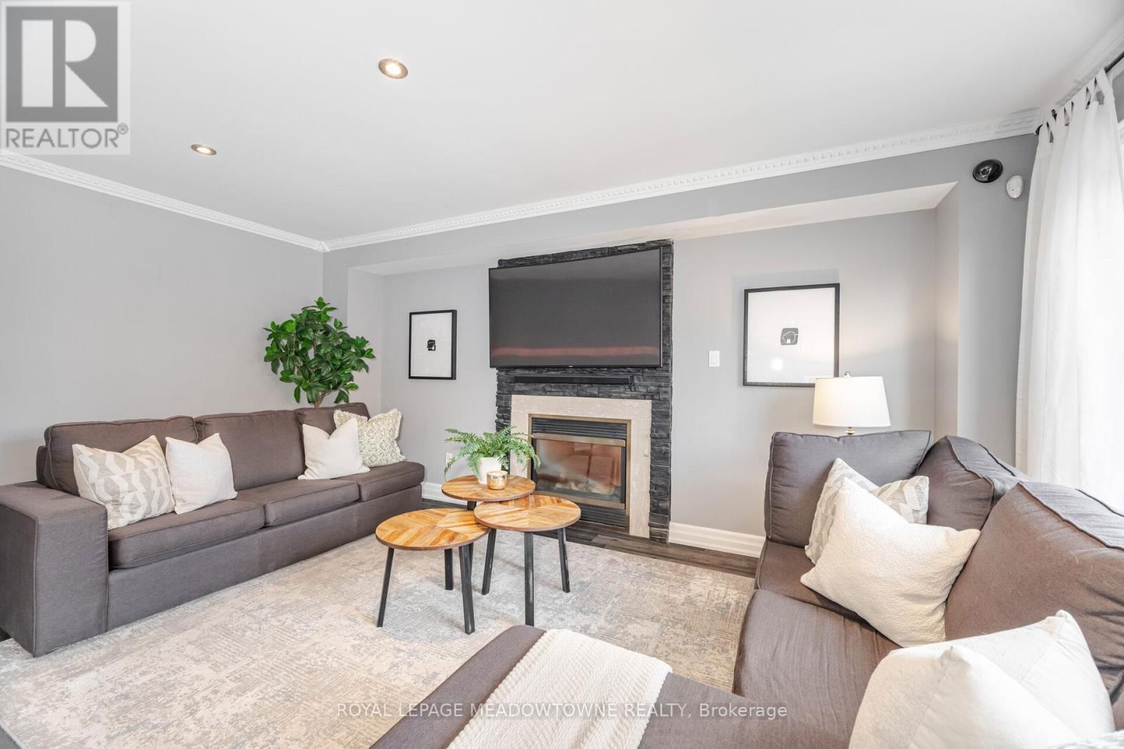 1240 FIELD DRIVE Image 17