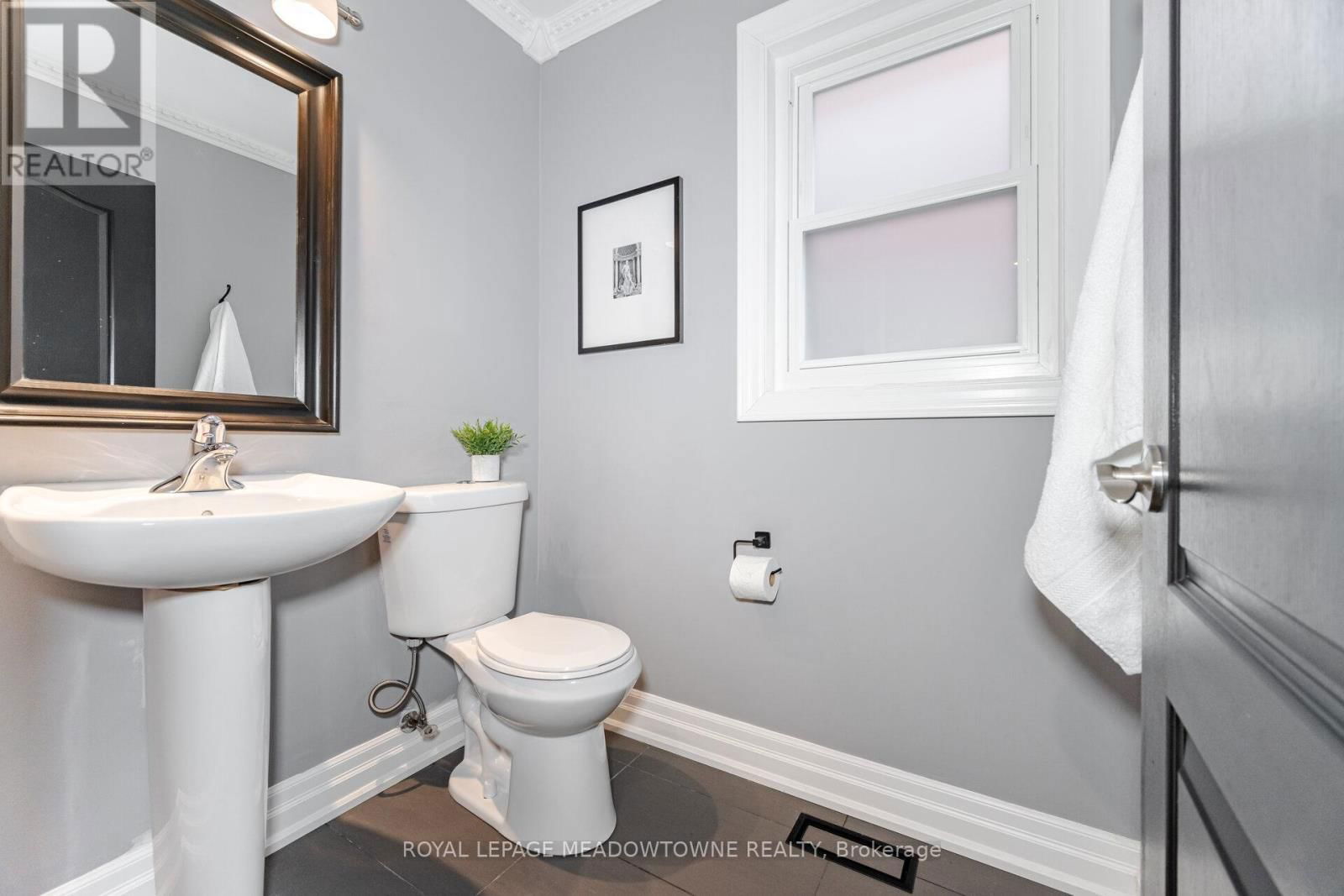 1240 FIELD DRIVE Image 18