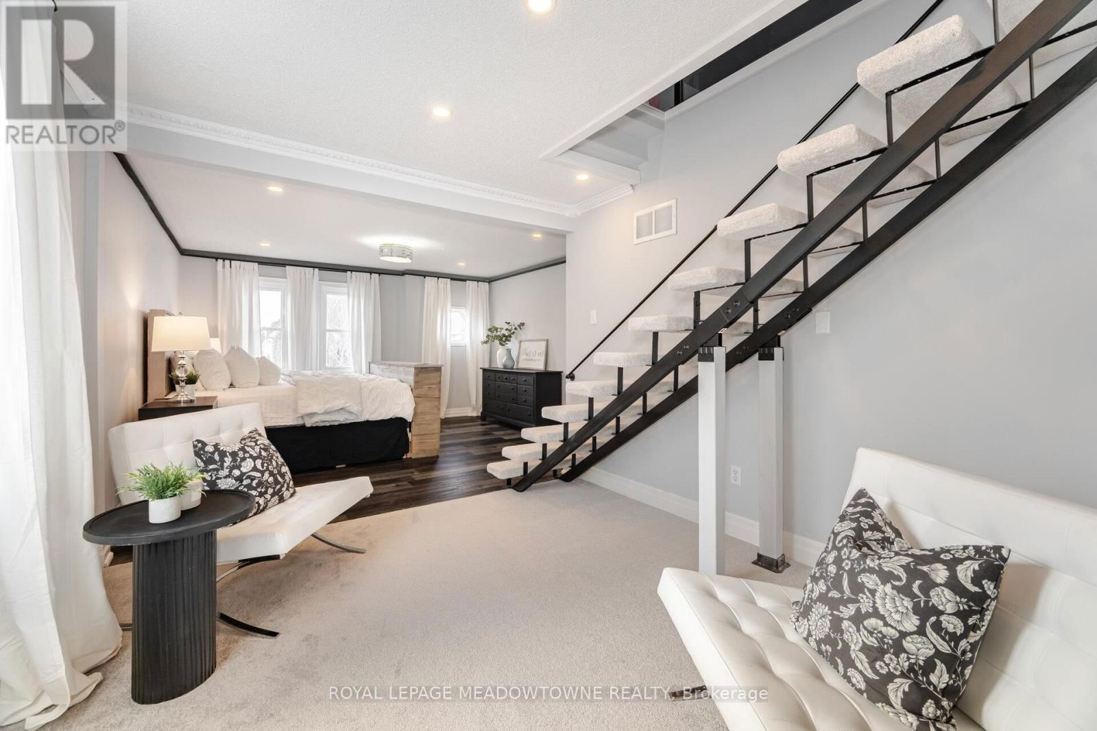 1240 FIELD DRIVE Image 28