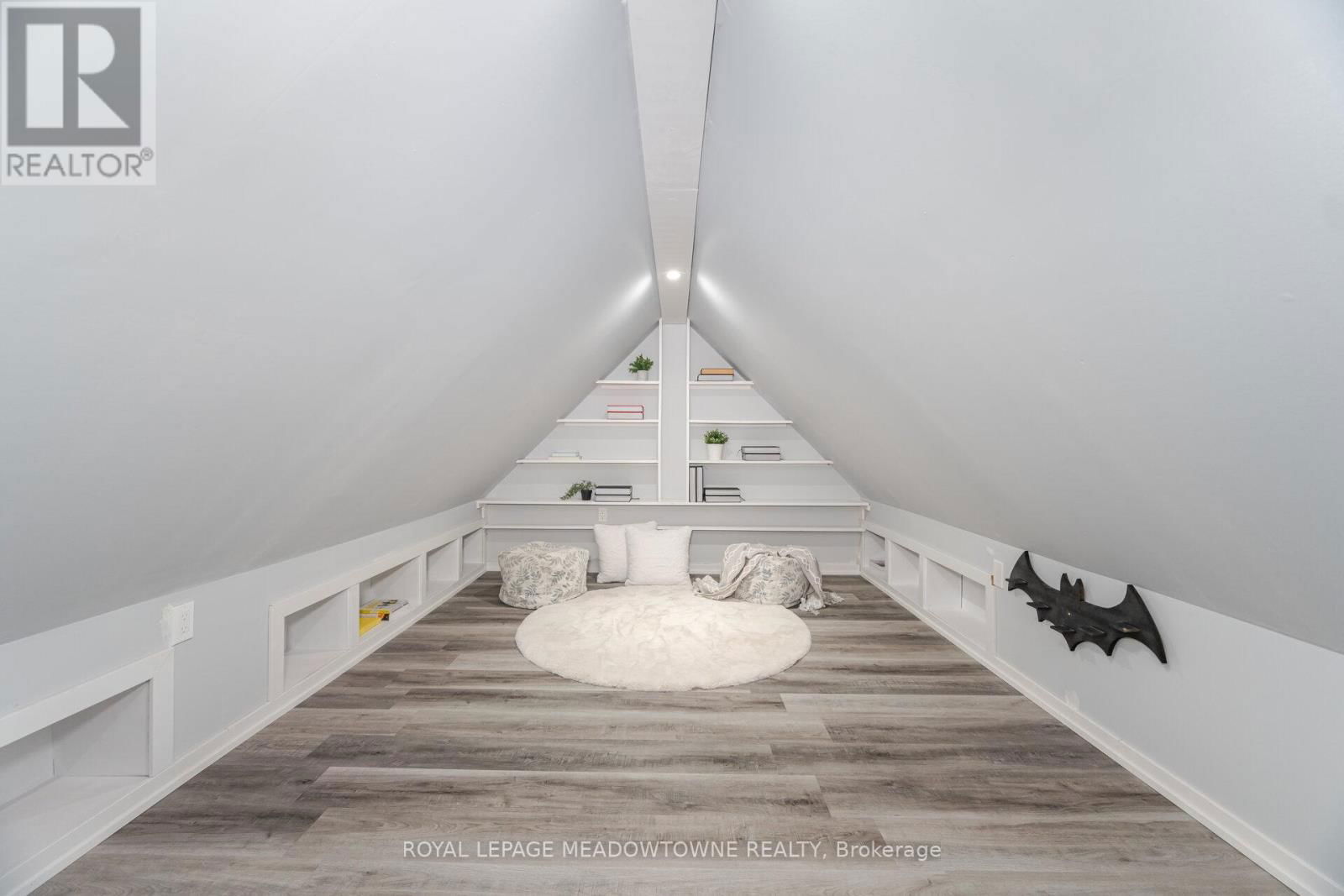 1240 FIELD DRIVE Image 33
