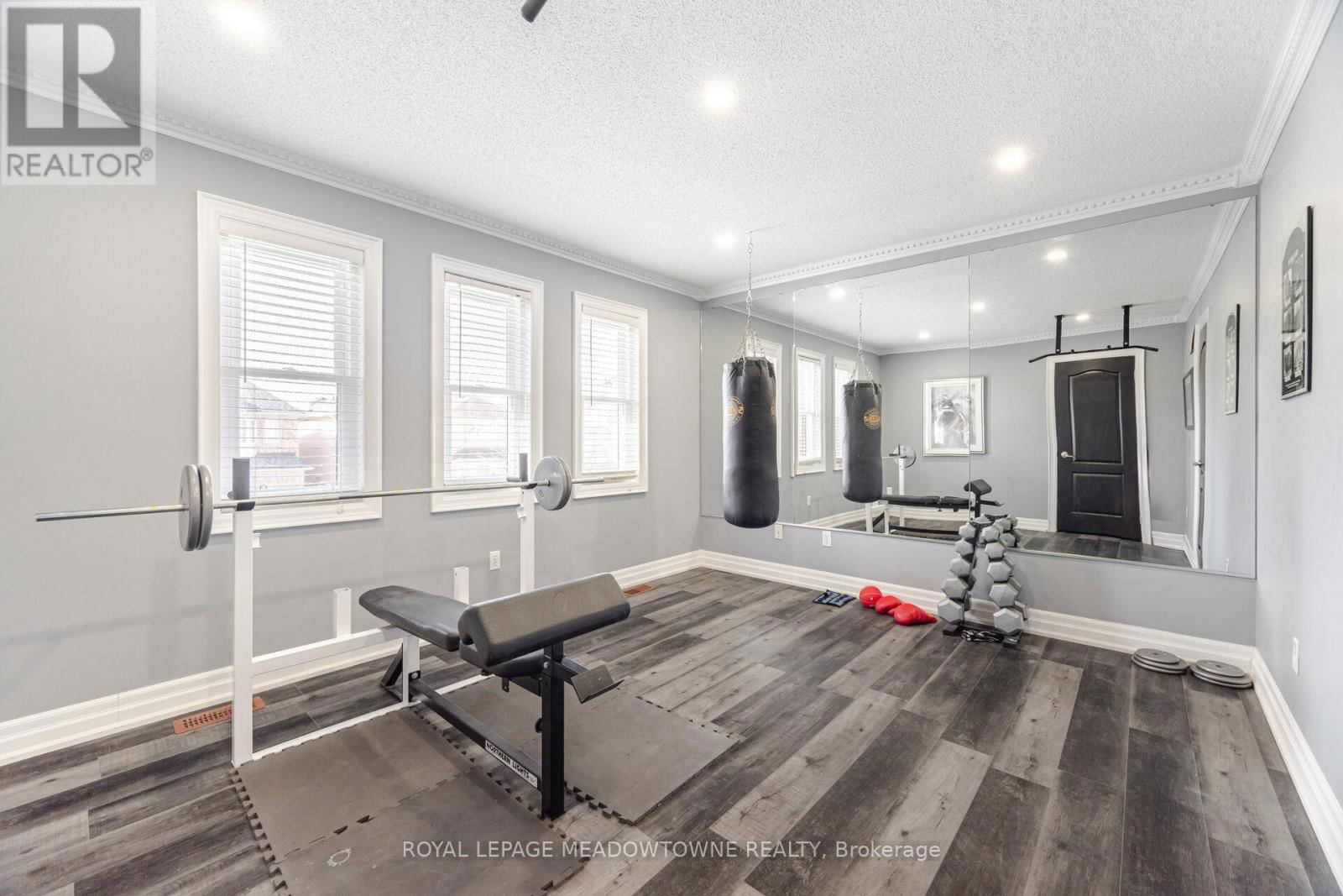 1240 FIELD DRIVE Image 34