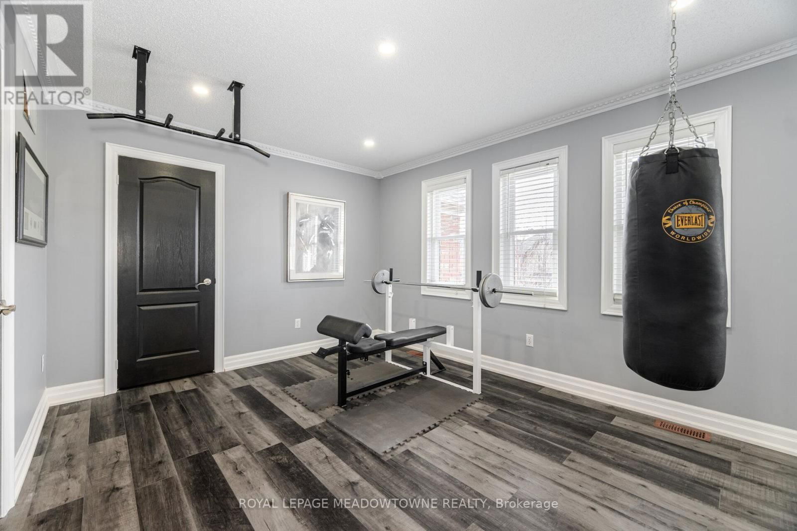 1240 FIELD DRIVE Image 35