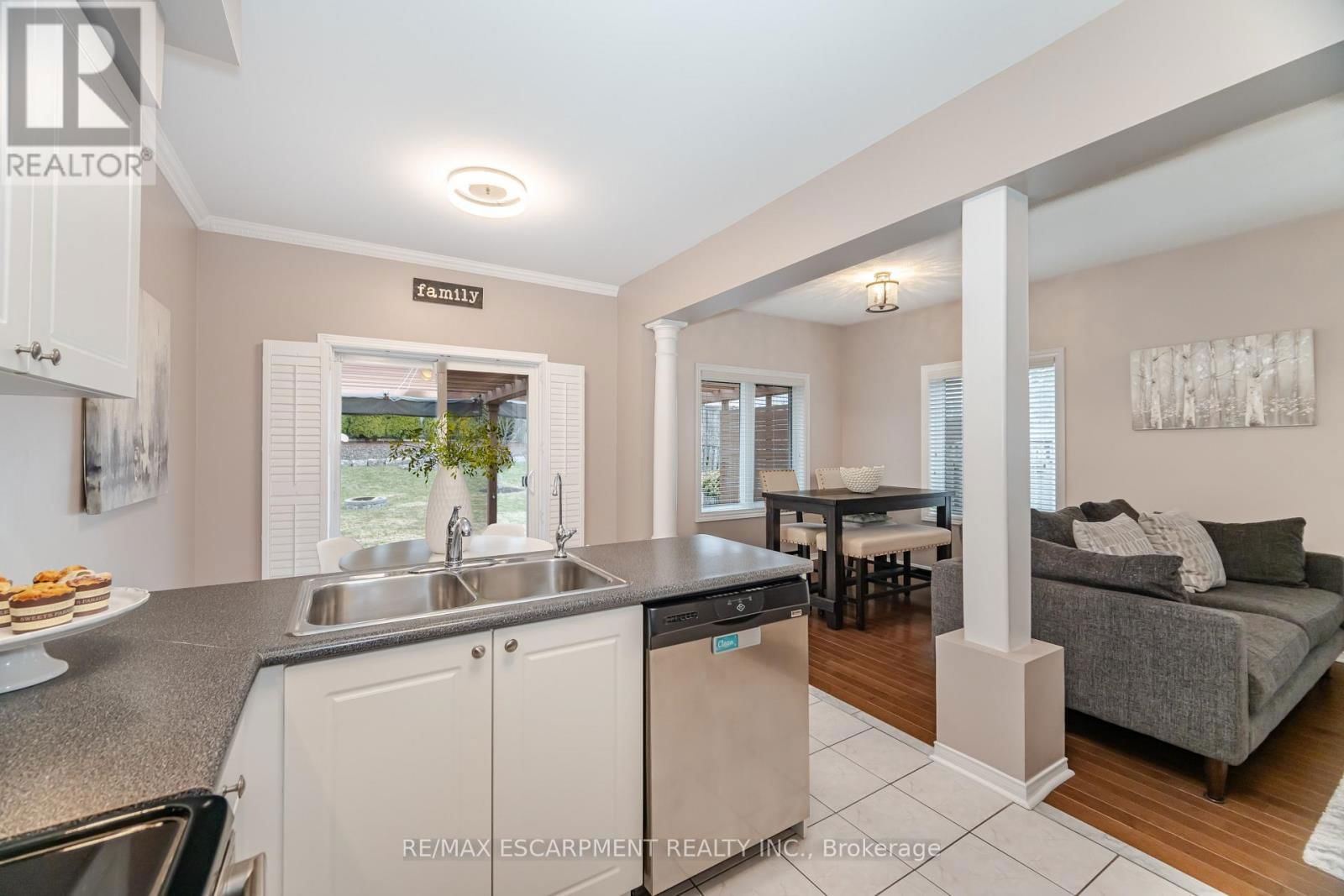7521 DOVERWOOD DRIVE Image 11