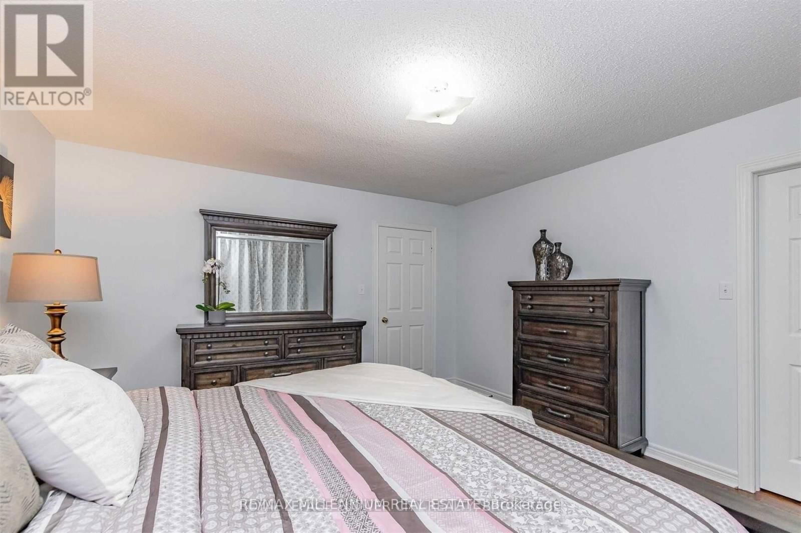 15 PRINCE CRESCENT Image 16
